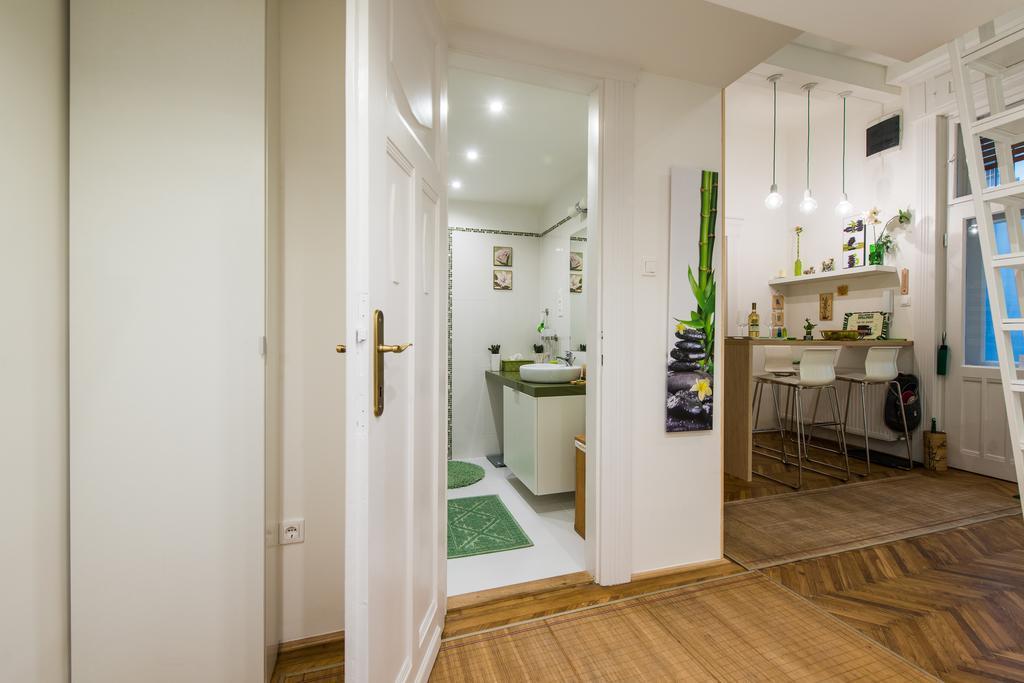 Green Pearl Apartment At St Stephen' S Basilica Budapest Exterior foto
